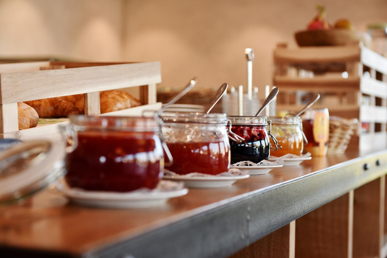 Food & Drinks 6