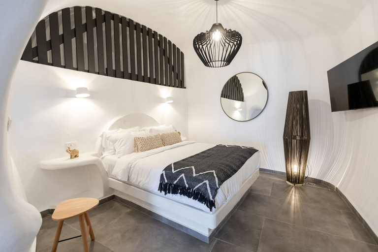Bedroom 3, Doukas Caldera Suites Fira, South Aegean
