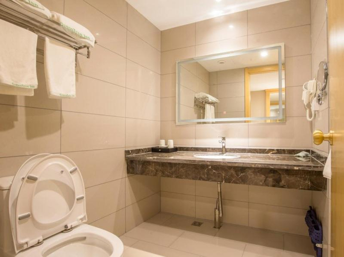 Bathroom 3, GreenTree Inn Hefei Binhu District Hangzhou Road Expressway Times Square, Hefei