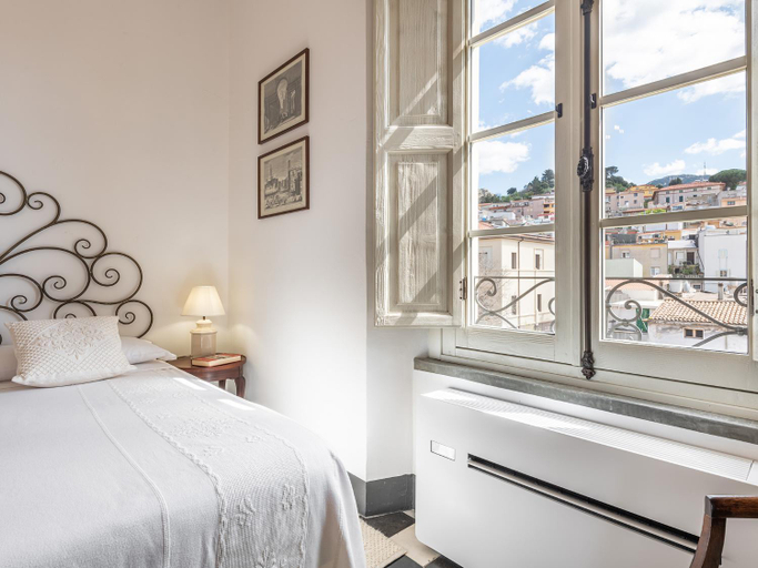 Bedroom 2, Palazzo Cherchi, Nuoro