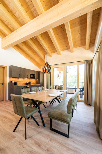 Others 4, Wildbach Lodge Dienten, Zell am See