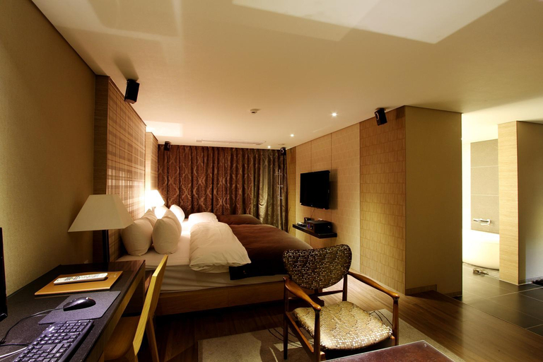 Bedroom 2, Uijeongbu Latree Hotel, Yangju