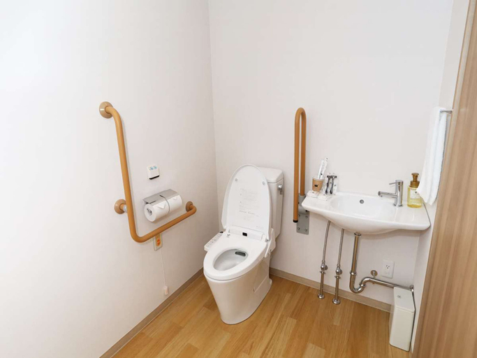Bathroom 7
