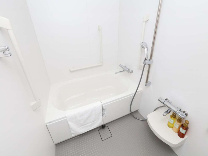 Bathroom 8