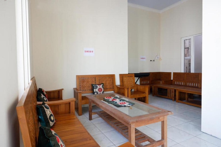 Public Area 2, RedDoorz @ Jalan Raya Kaliwungu Selatan Kendal, Kendal