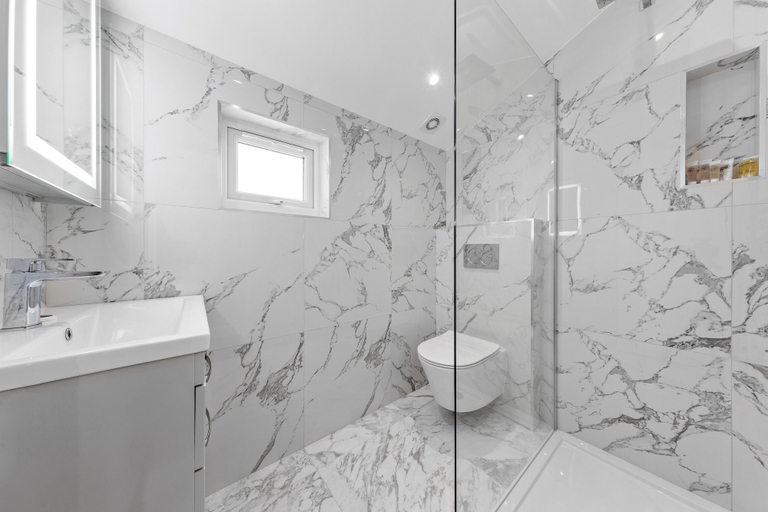 Bathroom, Sercasa - The Hyde - Hendon Station, London