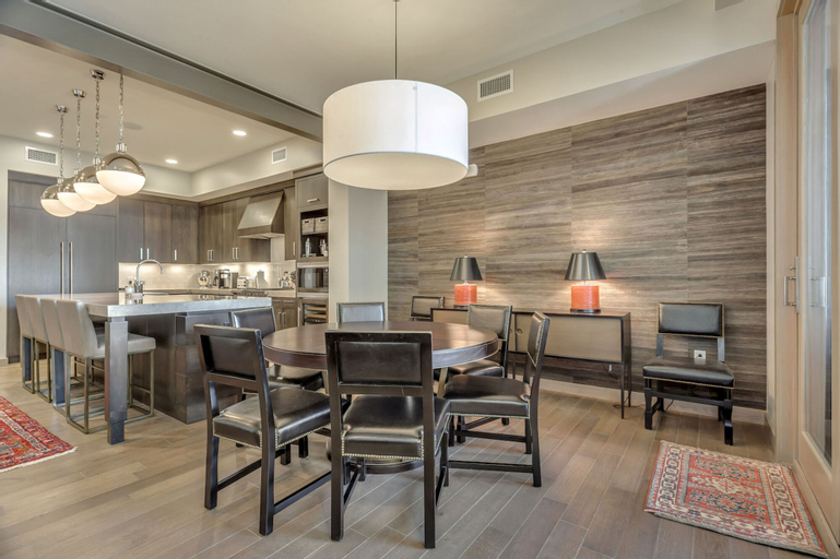 Dining Room 6