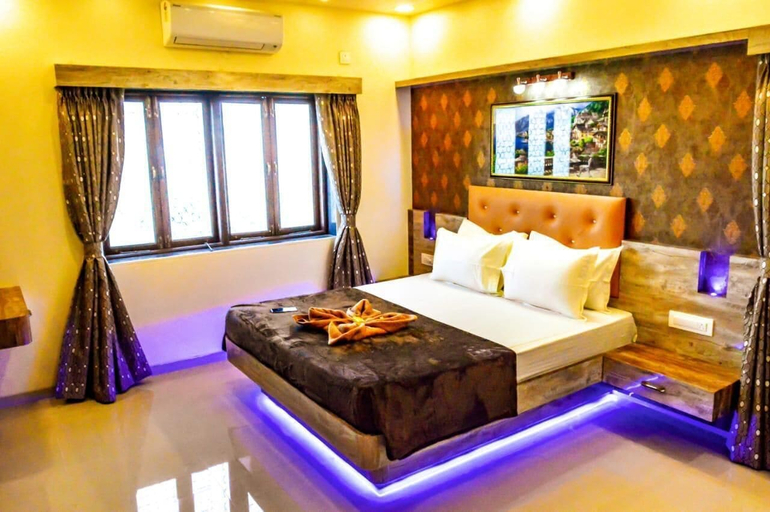 Bedroom 2, Arabian Villas Panchgani, Satara