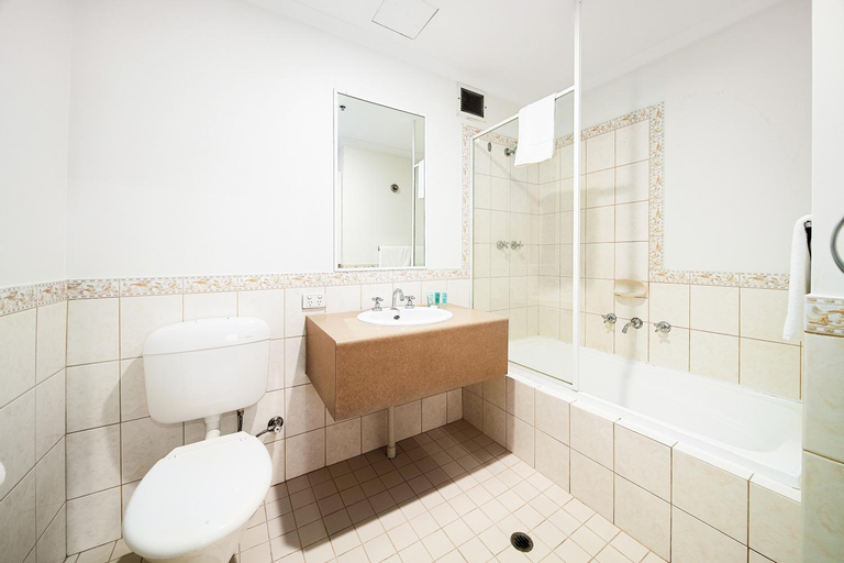 Bathroom 15