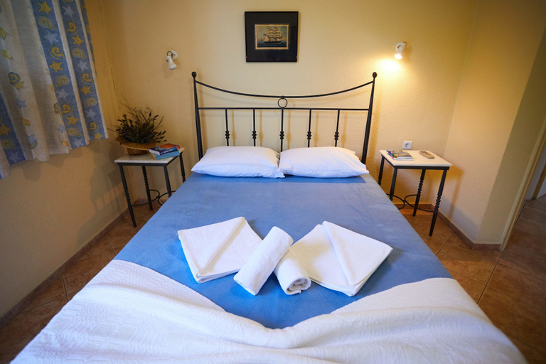 Bedroom 4, Zorbas Volissos Apartments Chios, North Aegean