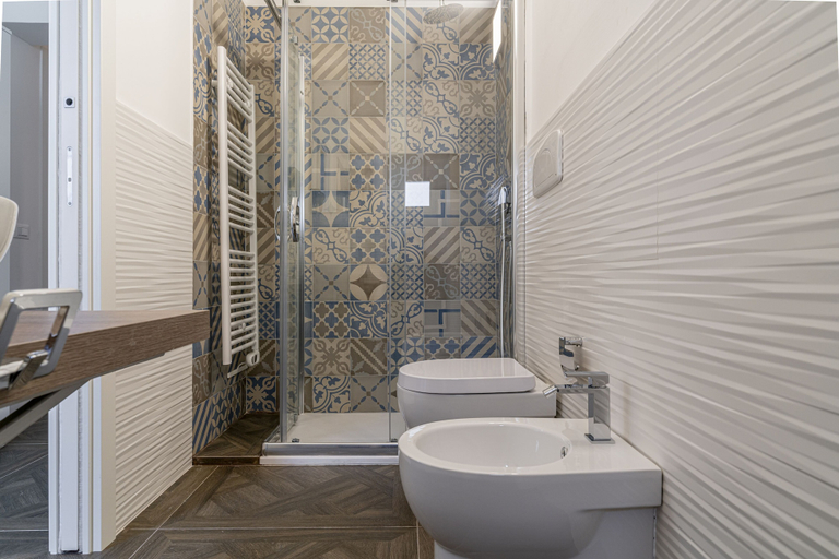 Bathroom 3, SoClà Boutique Hotel, Taranto