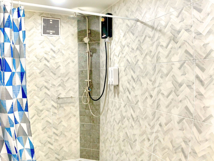 Bathroom 9