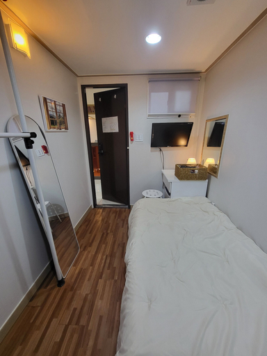 Bedroom 4, 2U HOSTEL & GUEST HOUSE, Jung