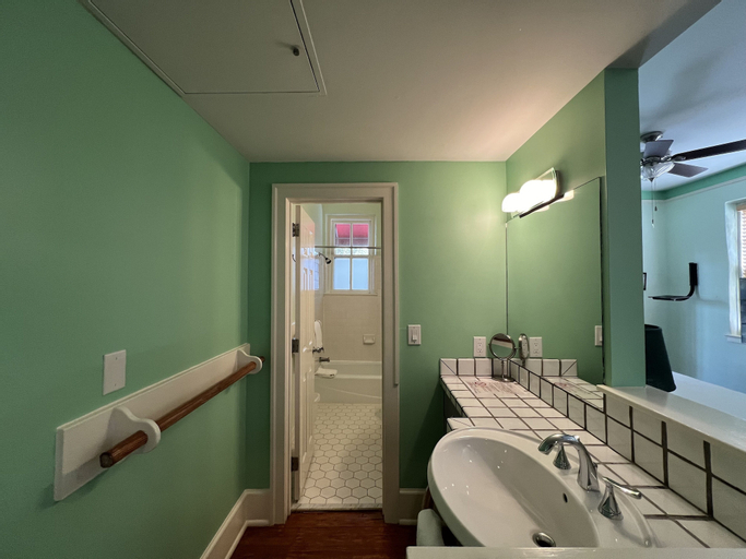 Bathroom 9