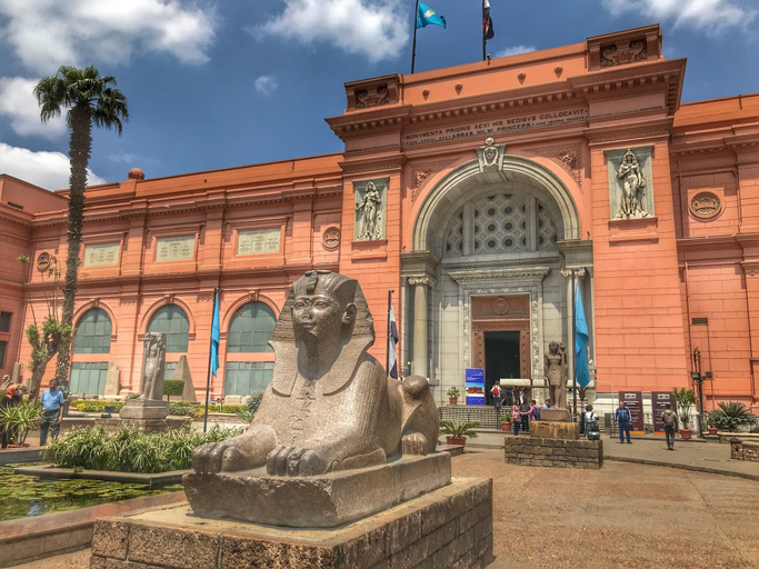 Exterior & Views, Cairo World Trade Center Hotel & Residences, Qasr an-Nil