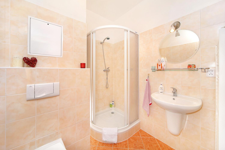 Bathroom 2, Apartment Labska 108 Spindleruv MLyn, Trutnov