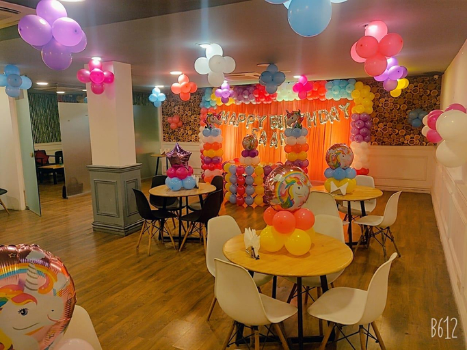 Food & Drinks 2, Privy Hotels - Sector 39 Gurgaon Near Medanta, Gurgaon