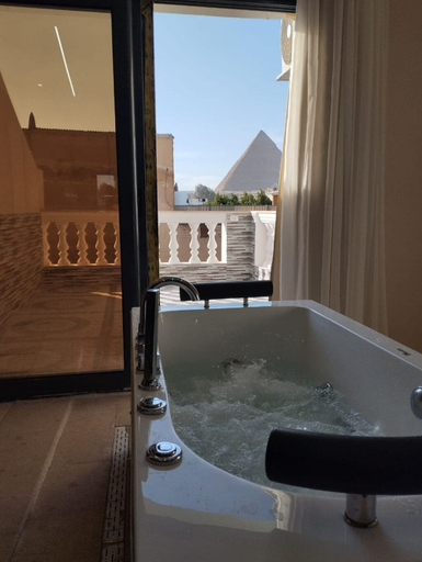 Bathroom 4, Narmer Pyramids View, Unorganized in Al Jizah