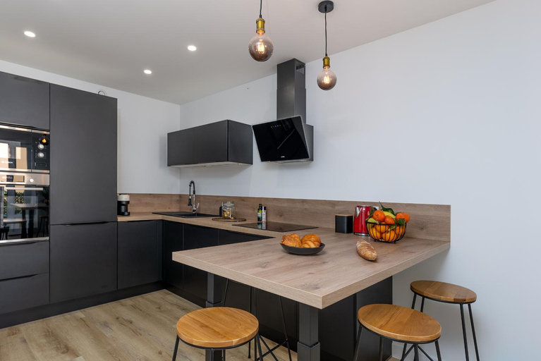 Kitchen 5, Superbe T2 Juan Les Pins 300m des plages, Alpes-Maritimes