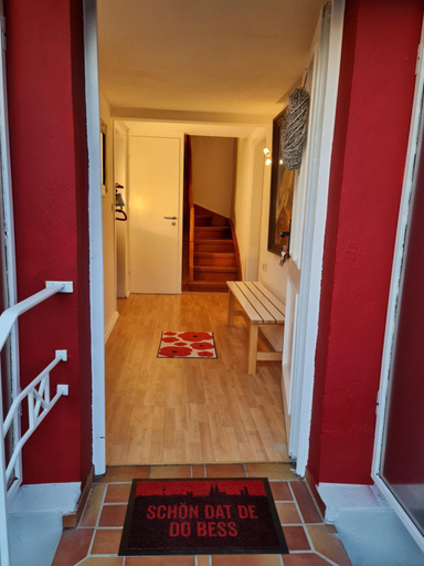 Others 4, Schonste Lage am Rhein in unmittelbarer Stadtnahe, B & B, Köln