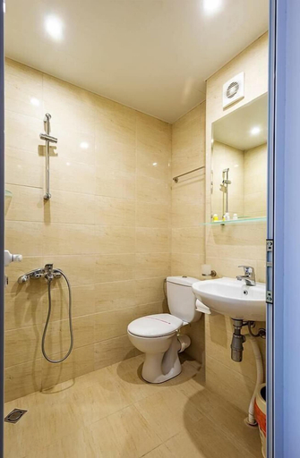 Bathroom 4, Hotel Bulgaria, Harmanli