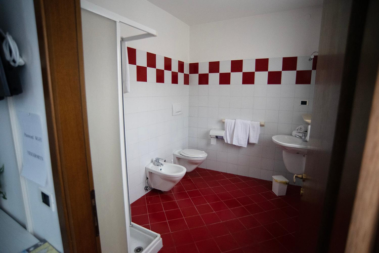Bathroom 3, Albergo Alla Cesa, Belluno