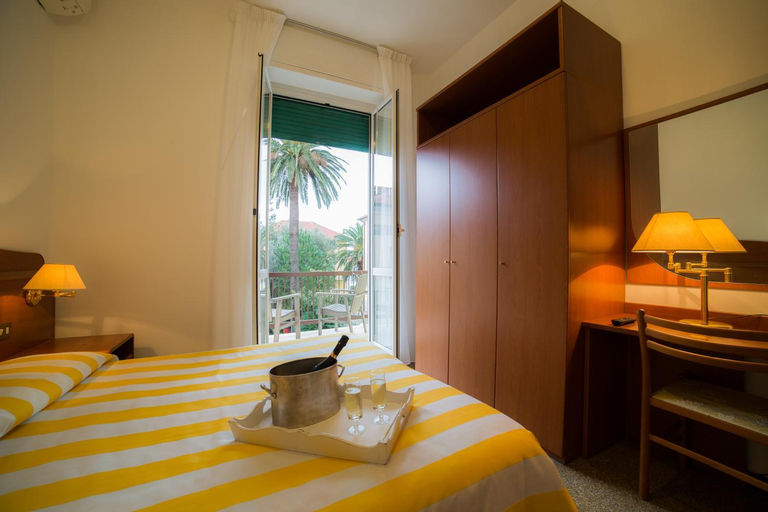 Food & Drinks 3, Hotel Villa Gloria, Savona