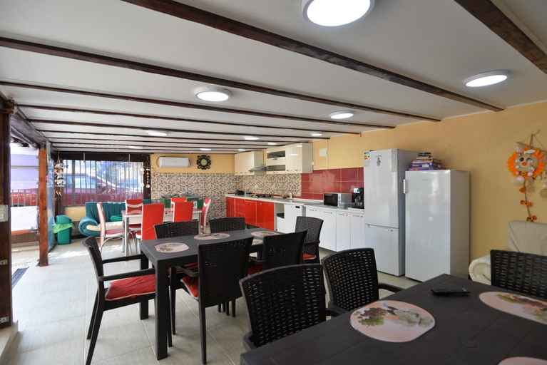 Others 4, Casa Octaral, Agigea