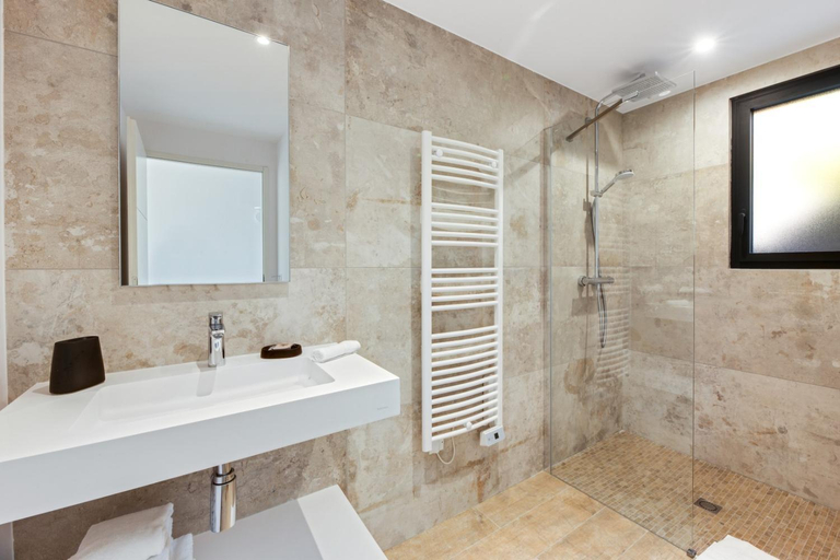 Bathroom 5, Le Jardin d'Emile, Corse-du-Sud