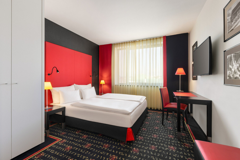 Bedroom 3, Vienna House Easy by Wyndham Pilsen, Plzeň