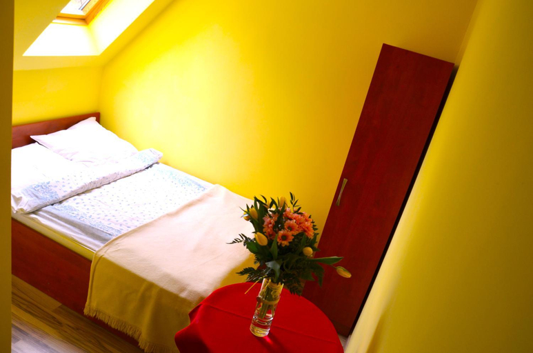 Bedroom 2, Osrodek Wypoczynkowo-Szkoleniowy HALNY, Sucha