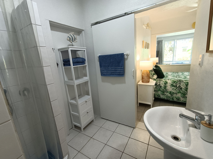 Bathroom 3, Muri Retreat, Rorotonga