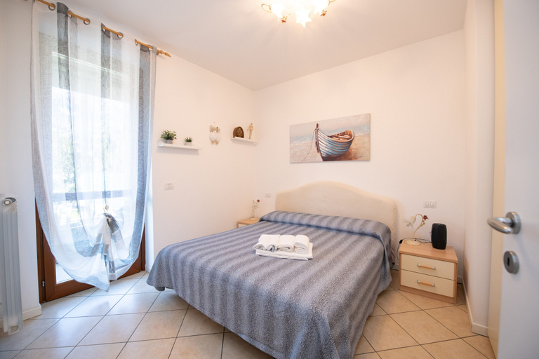 Bedroom 2, Casa Blu, Brescia