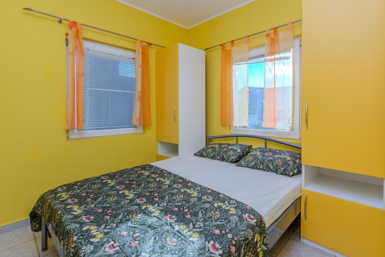 Bedroom 2, Apartments Mahnet, Vir