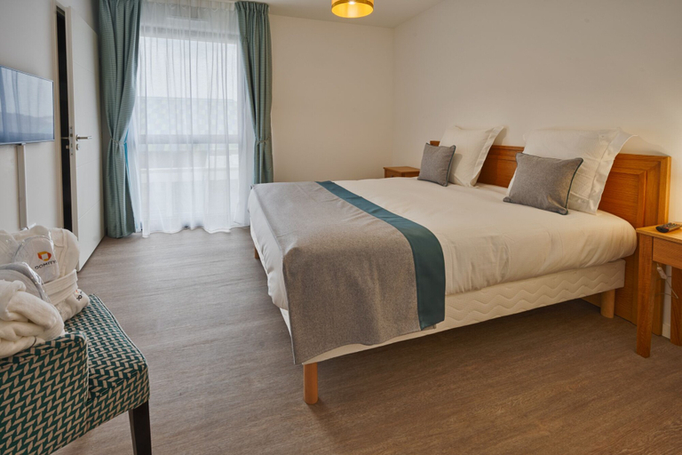 Bedroom 2, DOMITYS Le Piano - Résidence Sénior, Nord
