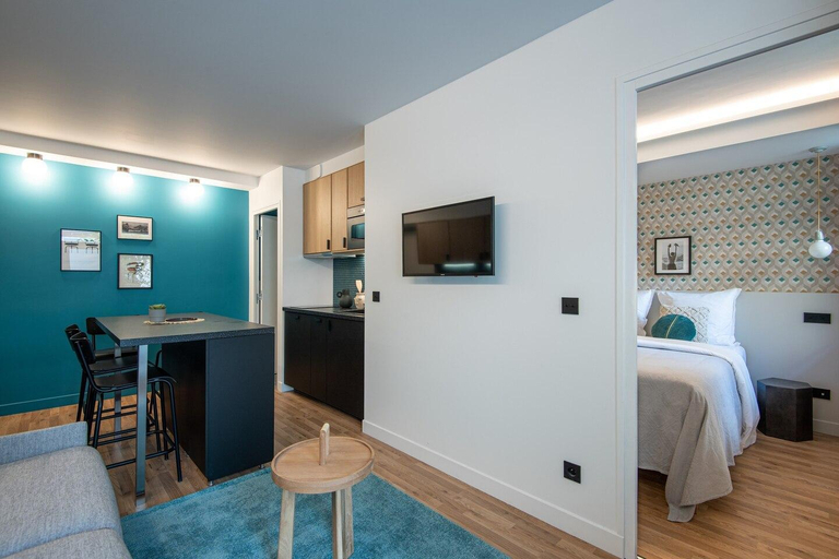 Bedroom 2, NEW - Superbe 1 bdr Appt - Design 60's - Paris 15e, Paris