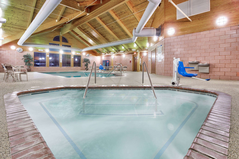 Sport & Beauty, AmericInn by Wyndham Vidalia, Toombs