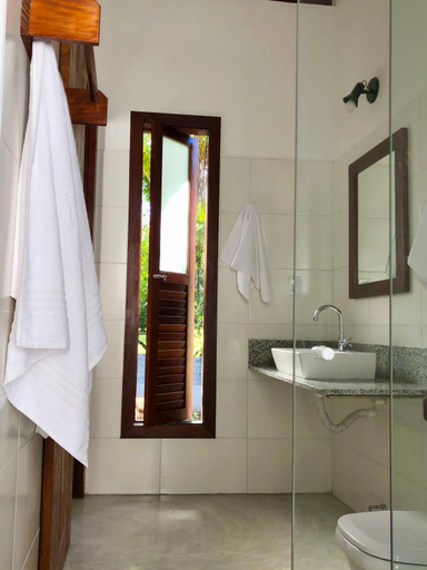 Bathroom 2, Chales do Maestro, Cairu