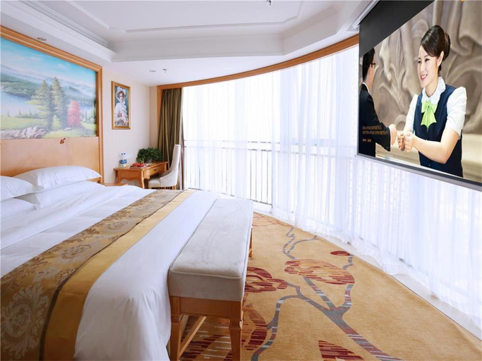 Bedroom 2, Vienna International Hotel Shandong Yantai FTA Jinshatan Xingyi Square, Yantai