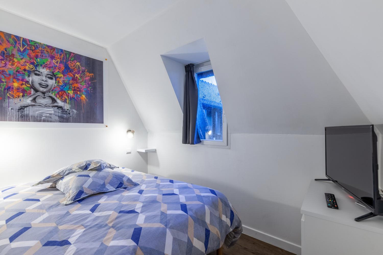 Bedroom 12