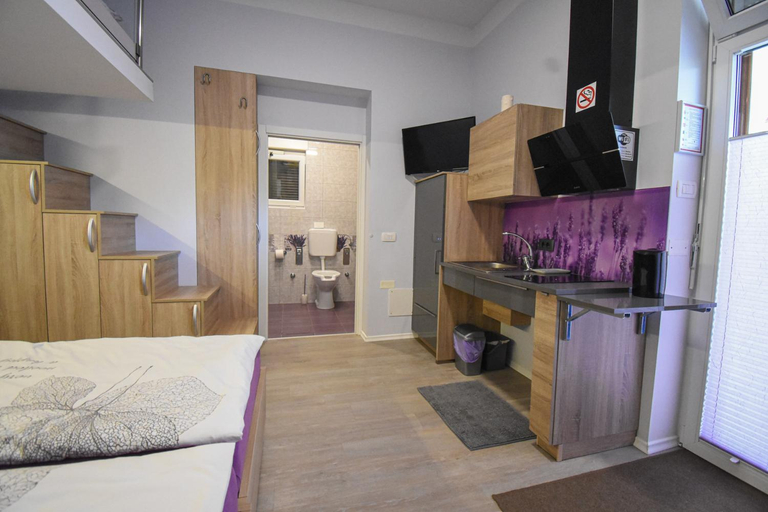 Bedroom 2, Apartmaji Sobe Zvezda, Koper