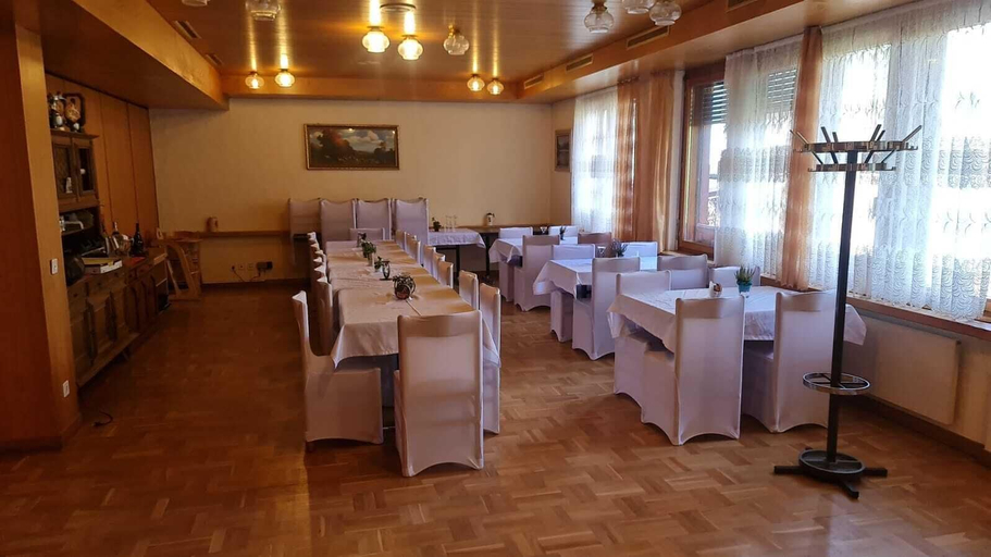 Food & Drinks 4, Guest House Hotel, Arbon