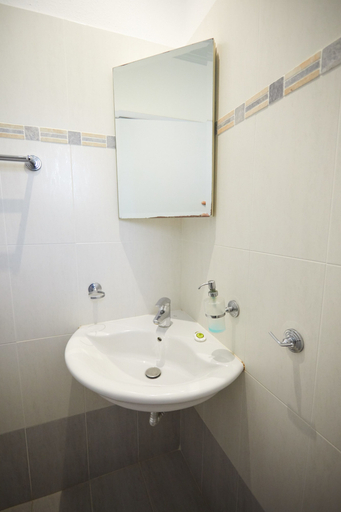 Bathroom 5, Zorbas Volissos Apartments Chios, North Aegean