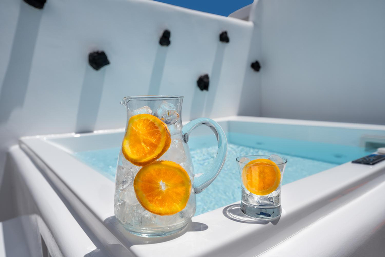 Food & Drinks, Deep in cave suites, South Aegean