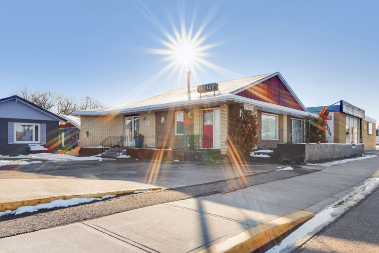 Exterior & Views 1, Hotel Bethel - Fort MacLeod, AB, Division No. 3