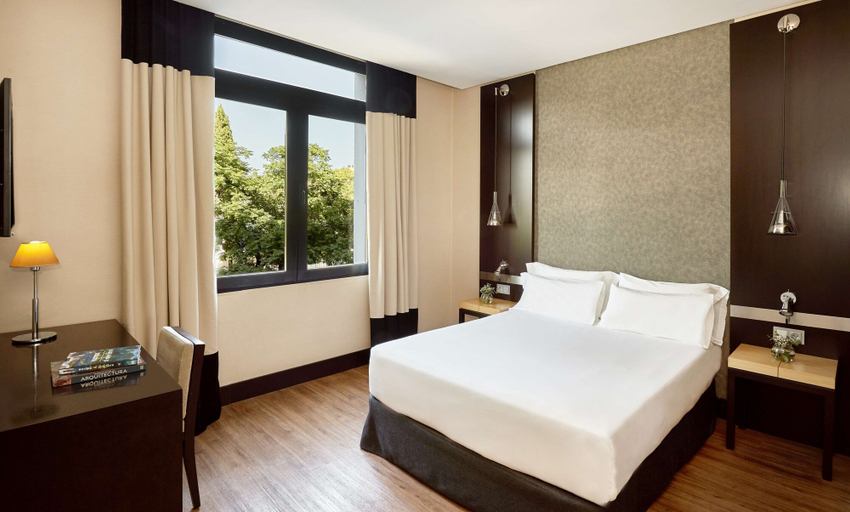 Bedroom 2, NH Avenida Jerez, Cádiz