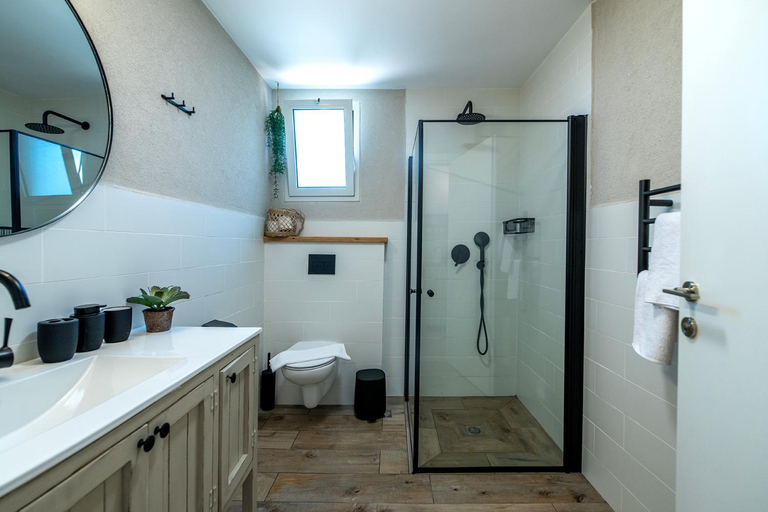 Bathroom 4, Irouah Boutique El-Rom