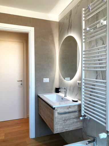 Others 5, Moderno Bilocale - Lorenteggio 145, Milano