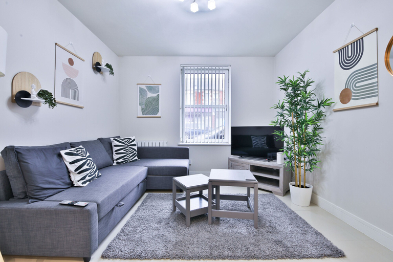 Others 4, 1-Bed City Nest in Cardiff, Cardiff