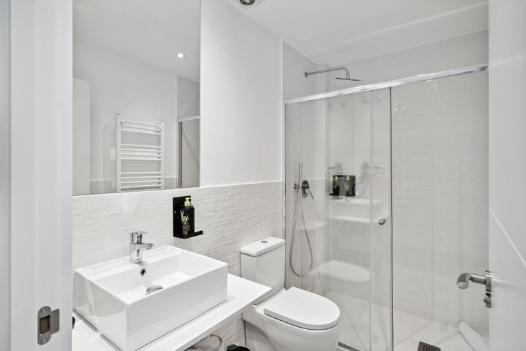 Bathroom 4, Limehome Madrid Calle de Nuñez de Balboa, Madrid